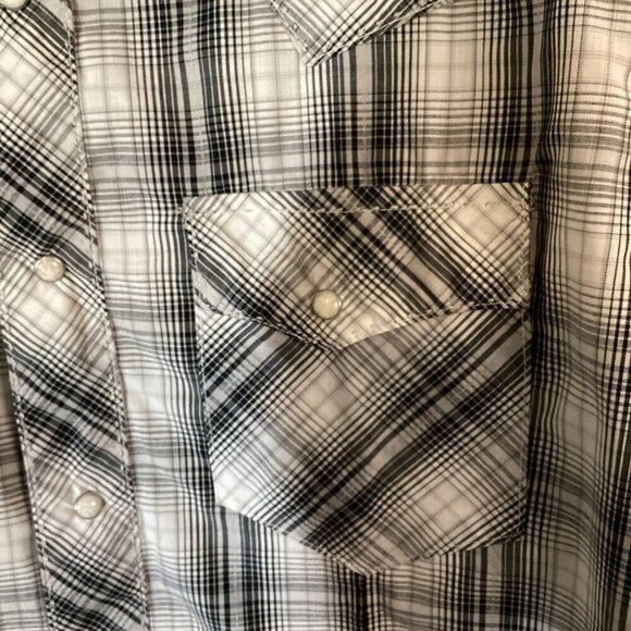 Wrangler Men's Short Sleeve Western Shirt with Pearl Snaps Size Large Gray Plaid - Picture 5 of 9